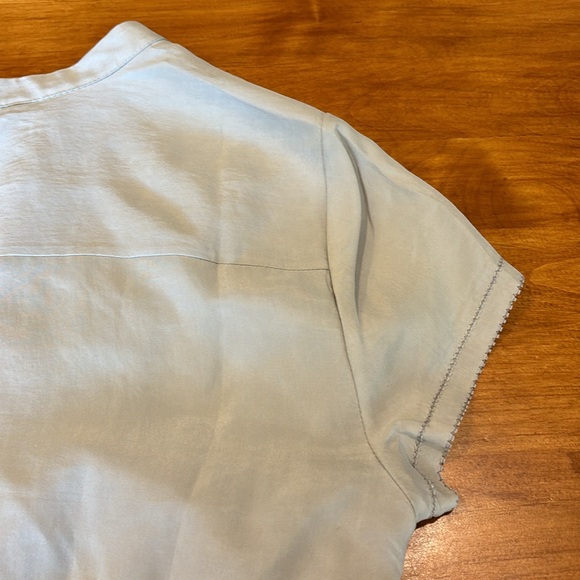 BODEN SILK BLOUSE WOMEN’S SIZE 10 EUC 100% SILK Pale Grey Gray V-Neck Ruffle 🩶 - Picture 13 of 16